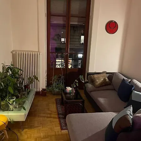 Appartement Fermenting House, Artist *